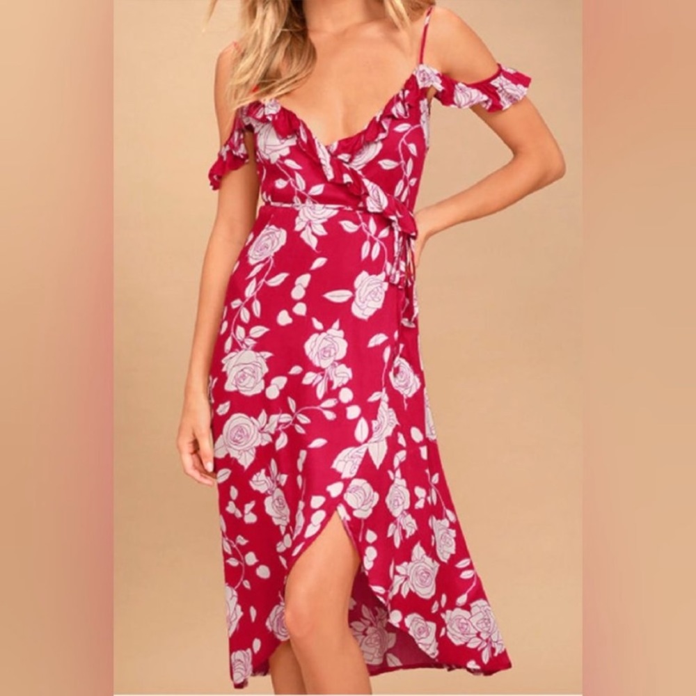 NEW MinkPink x Disney Enchanted Rose Floral Dress